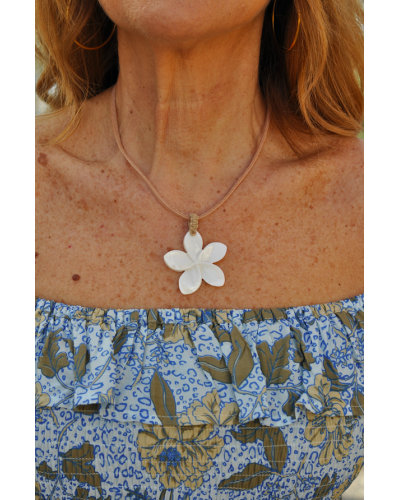 Collar Flor de Bali