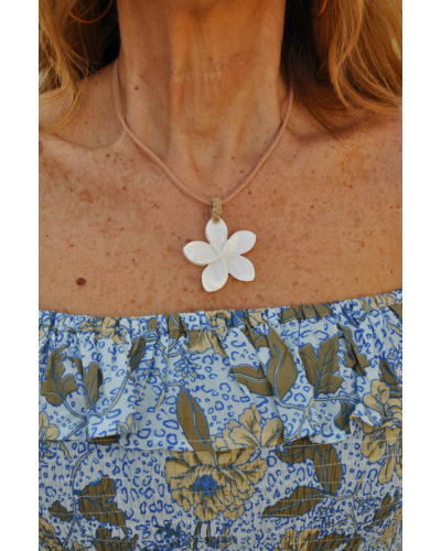 Collar Flor de Bali
