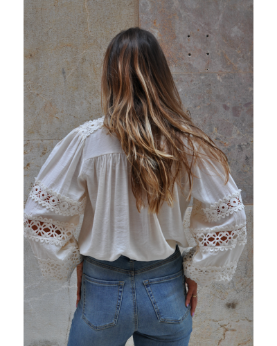 Blusa Bohemia Bordada